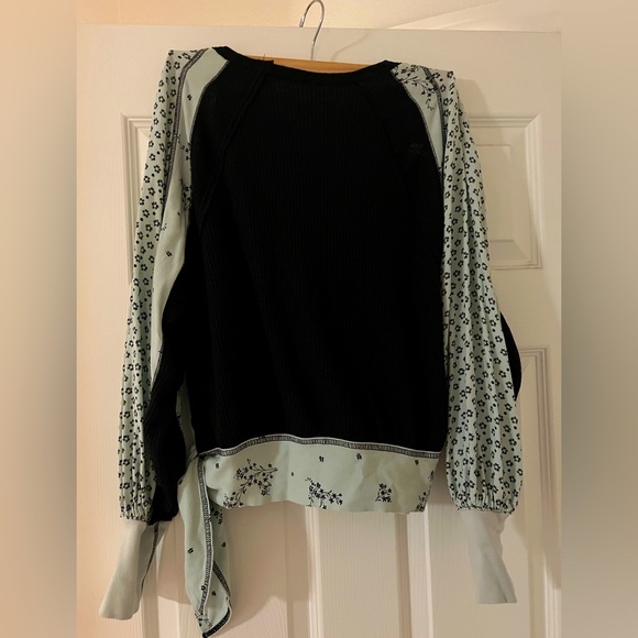 Free People Long Sleeve V-neck Blouse with Tie Knot Size XS - Picture 2 of 4